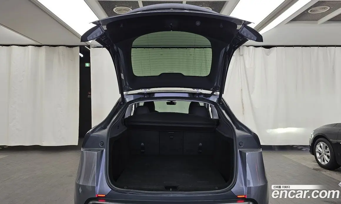 Tesla Model Y 2025 0.2 автомат (гидро), фото 20
