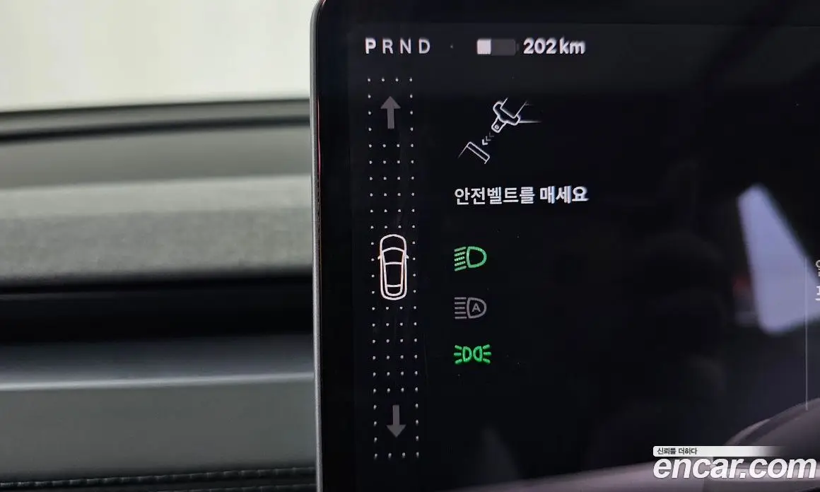 Tesla Model Y 2025 0.2 автомат (гидро), фото 9