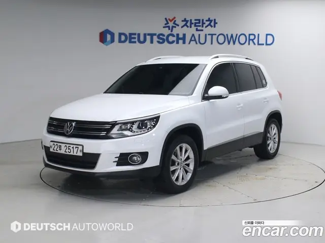 Volkswagen Tiguan 2015 2.0 автомат (гидро), миниатюра 1
