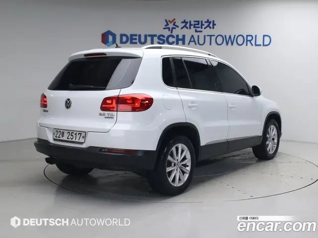 Volkswagen Tiguan 2015 2.0 автомат (гидро), миниатюра 2