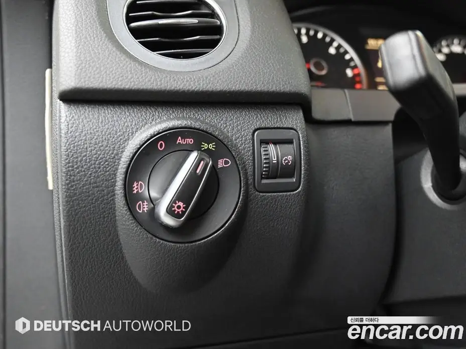 Volkswagen Tiguan 2015 2.0 автомат (гидро), фото 16