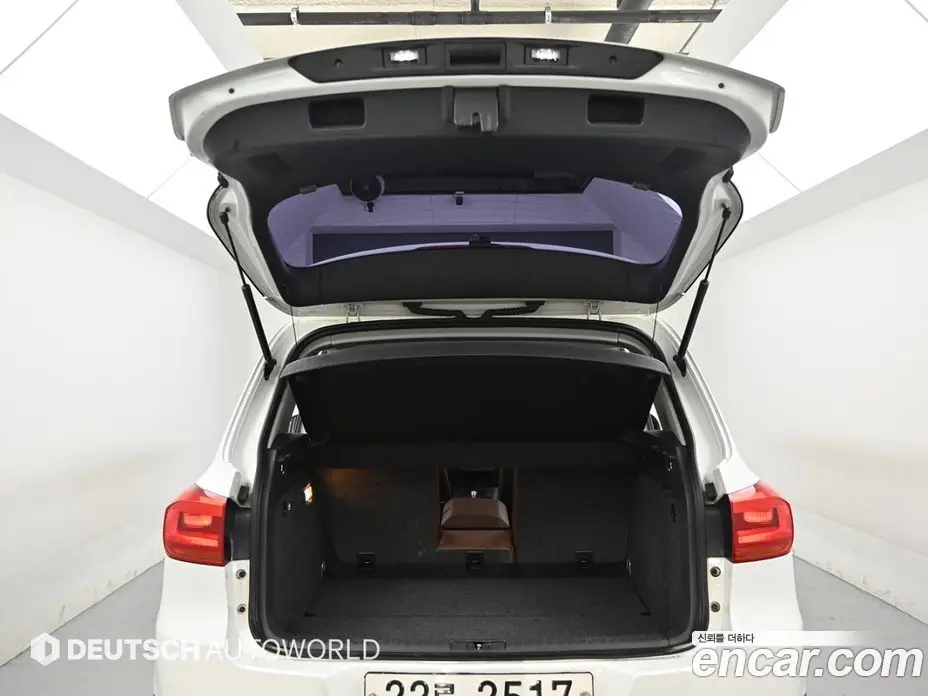 Volkswagen Tiguan 2015 2.0 автомат (гидро), фото 19
