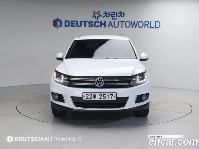 Volkswagen Tiguan 2015 2.0 автомат (гидро), миниатюра 3