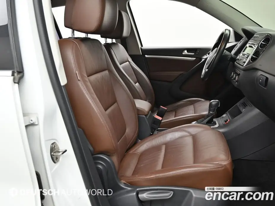 Volkswagen Tiguan 2015 2.0 автомат (гидро), фото 10