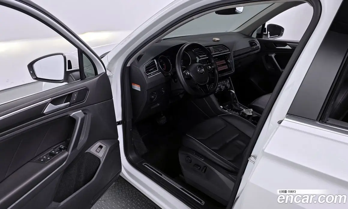Volkswagen Tiguan 2020 2.0 автомат (гидро), фото 11 Volkswagen Tiguan 2020 2.0 автомат (гидро), фото 11
