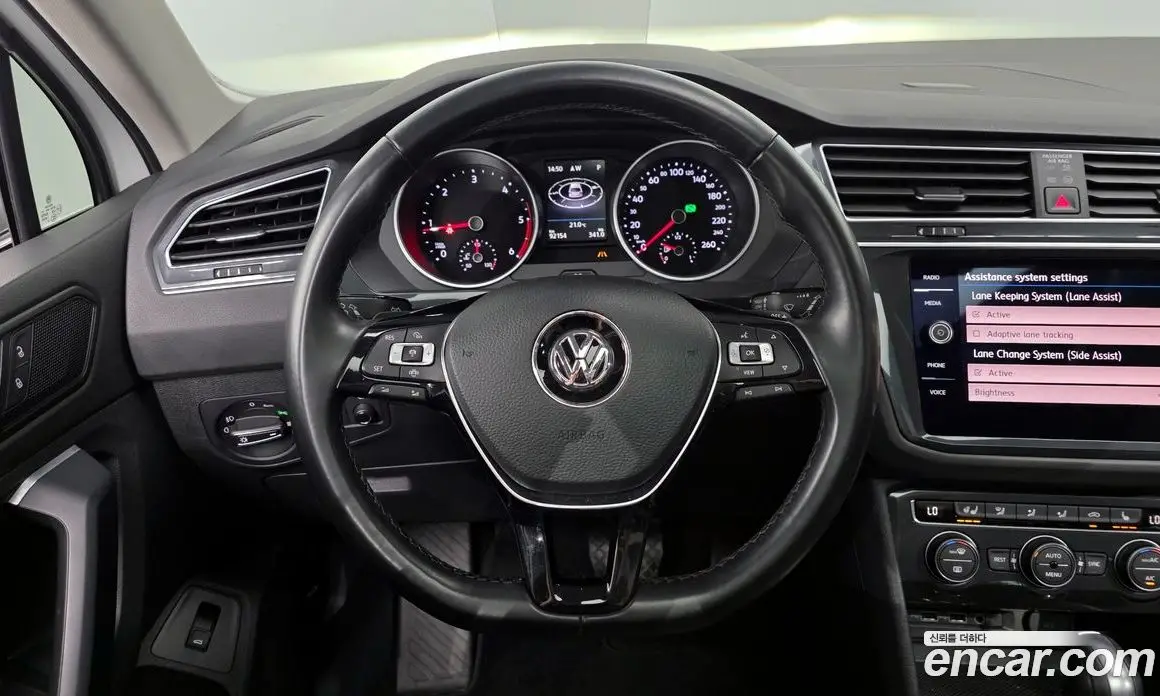 Volkswagen Tiguan 2020 2.0 автомат (гидро), фото 13 Volkswagen Tiguan 2020 2.0 автомат (гидро), фото 13