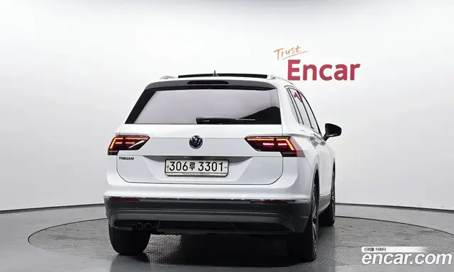 Volkswagen Tiguan 2020 2.0 автомат (гидро), миниатюра 4 Volkswagen Tiguan 2020 2.0 автомат (гидро), миниатюра 4