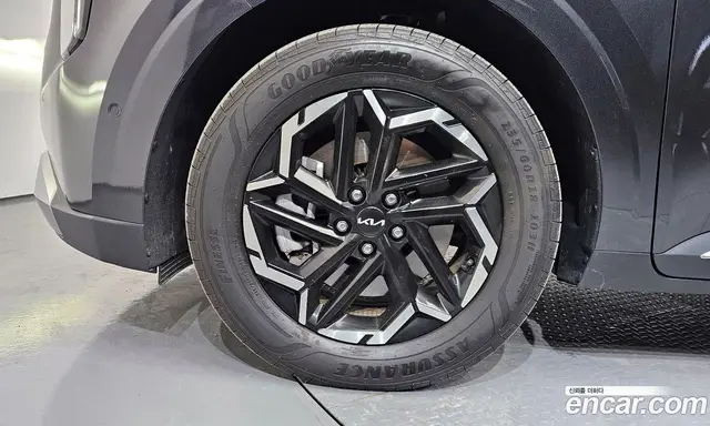 Kia Carnival 2024 2.2 автомат (гидро), миниатюра 5 Kia Carnival 2024 2.2 автомат (гидро), миниатюра 5