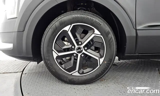 Kia Niro 2022 1.6 автомат (гидро), миниатюра 5