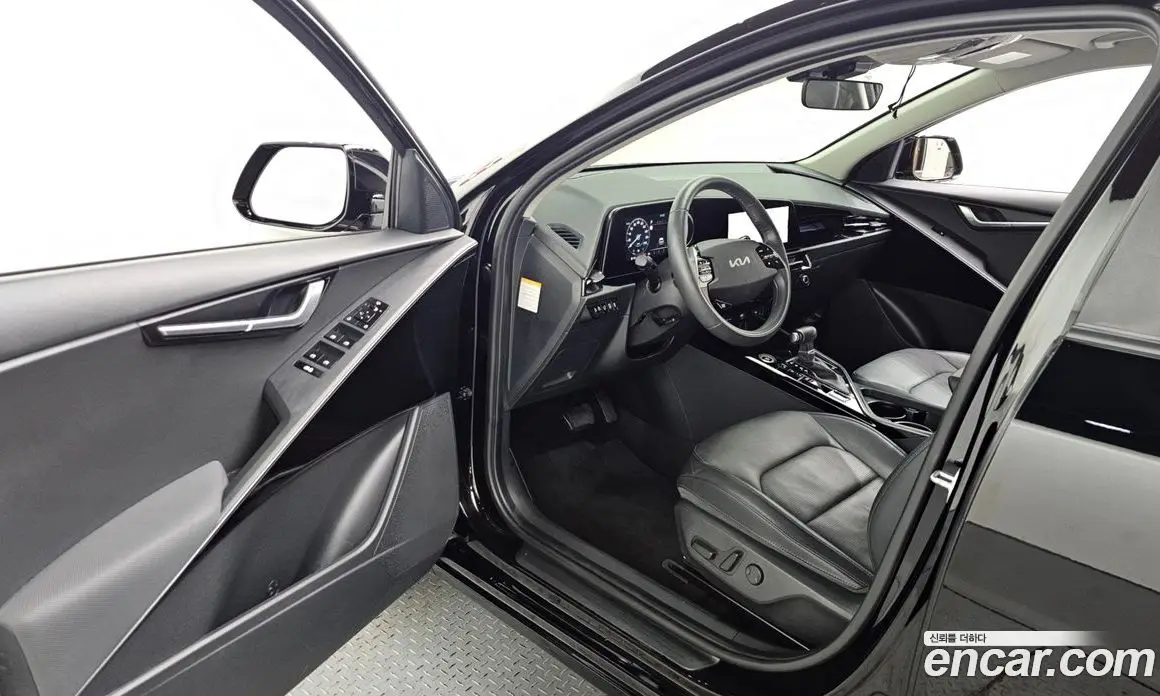 Kia Niro 2022 1.6 автомат (гидро), фото 10