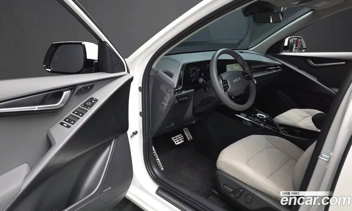 Kia Niro 2024 1.6 автомат (гидро), фото 10