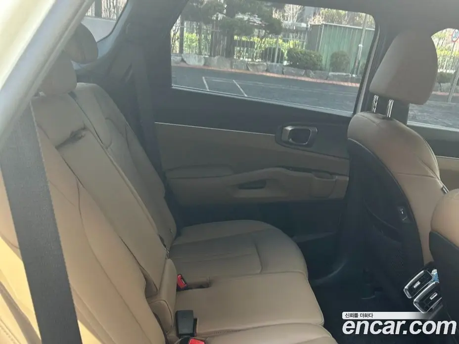 Kia Sorento 2025 1.6 автомат (гидро), фото 6 Kia Sorento 2025 1.6 автомат (гидро), фото 6
