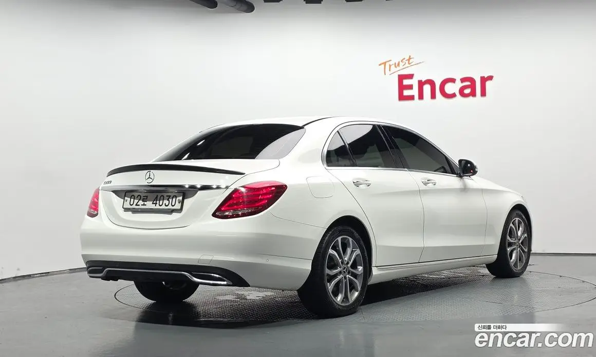 Mercedes-Benz C-Class 2017 2.0 автомат (гидро), фото 2 Mercedes-Benz C-Class 2017 2.0 автомат (гидро), фото 2
