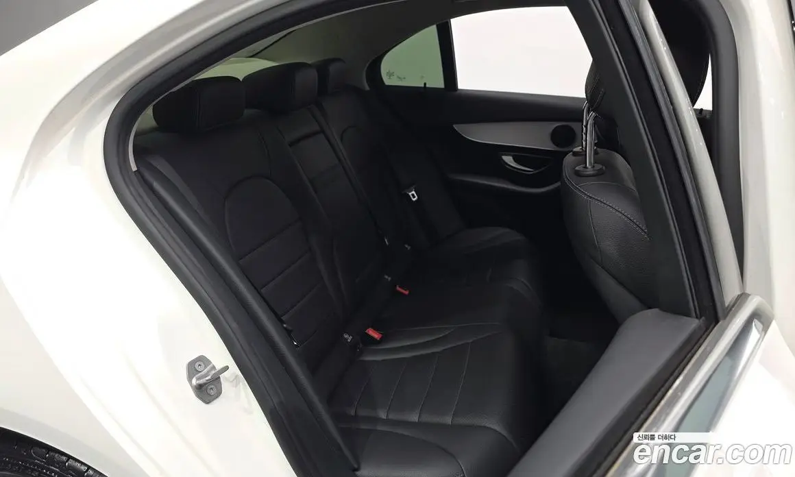 Mercedes-Benz C-Class 2017 2.0 автомат (гидро), фото 11 Mercedes-Benz C-Class 2017 2.0 автомат (гидро), фото 11