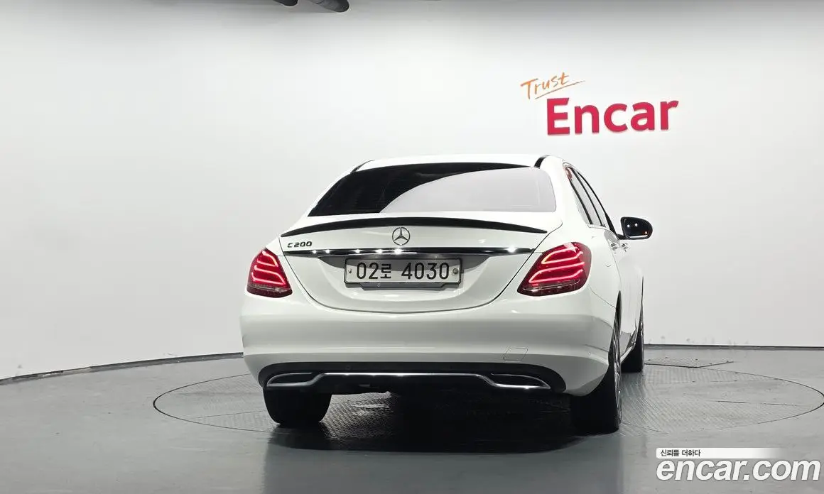 Mercedes-Benz C-Class 2017 2.0 автомат (гидро), фото 4 Mercedes-Benz C-Class 2017 2.0 автомат (гидро), фото 4