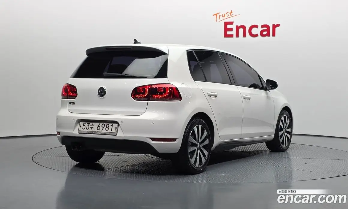 Volkswagen Golf 2012 2.0 автомат (гидро), фото 2 Volkswagen Golf 2012 2.0 автомат (гидро), фото 2