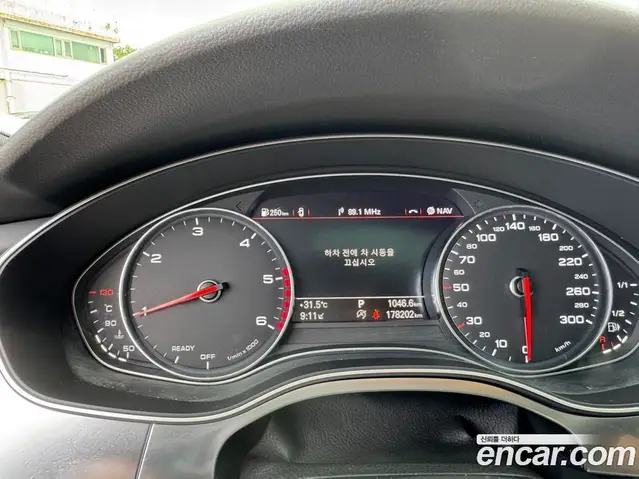 Audi A6 2018 2.0 автомат (гидро), миниатюра 11