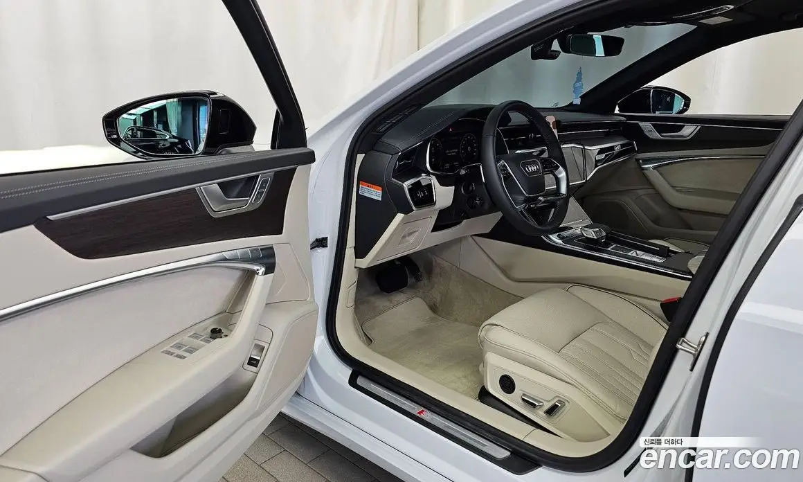 Audi A6 2025 2.0 автомат (гидро), фото 10