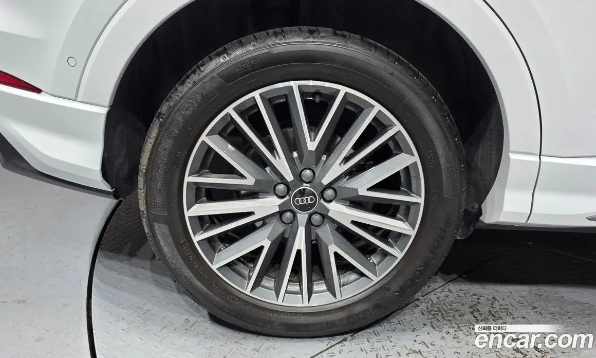 Audi Q3 2024 2.0 автомат (гидро), фото 5 Audi Q3 2024 2.0 автомат (гидро), фото 5