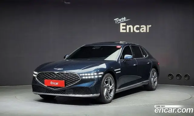 Genesis G90, 2022, 42 299 км
