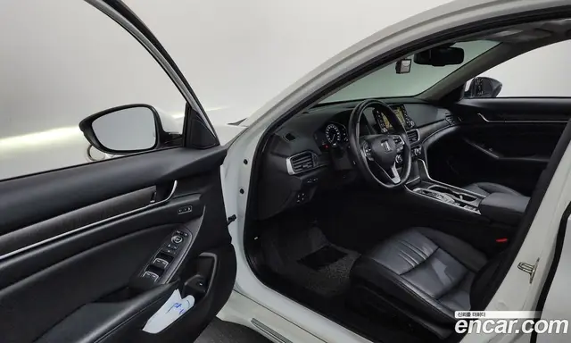 Honda Accord 2018 2.0 автомат (гидро), миниатюра 10 Honda Accord 2018 2.0 автомат (гидро), миниатюра 10