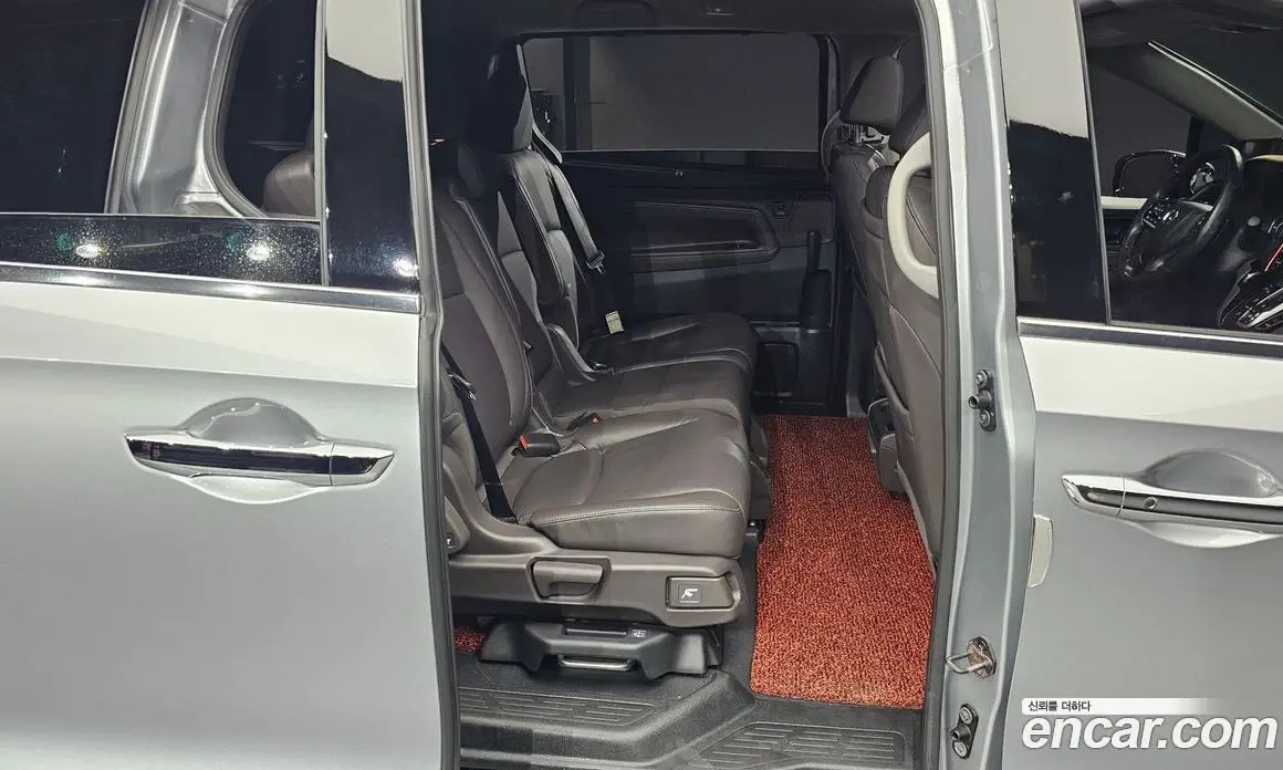 Honda Odyssey 2017 3.5 автомат (гидро), фото 11 Honda Odyssey 2017 3.5 автомат (гидро), фото 11