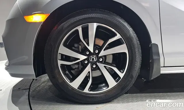 Honda Odyssey 2017 3.5 автомат (гидро), миниатюра 5 Honda Odyssey 2017 3.5 автомат (гидро), миниатюра 5