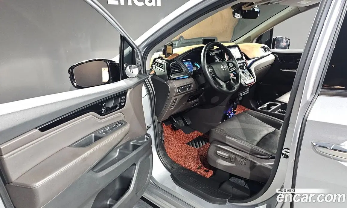 Honda Odyssey 2017 3.5 автомат (гидро), фото 10 Honda Odyssey 2017 3.5 автомат (гидро), фото 10
