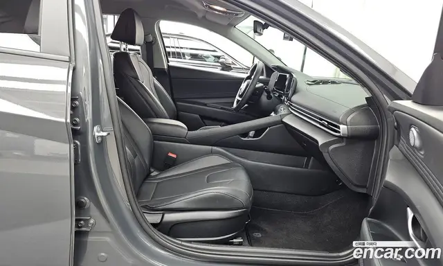 Hyundai Avante 2024 1.6 автомат (гидро), миниатюра 11