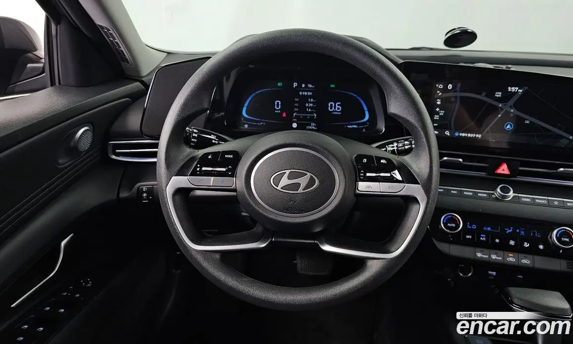 Hyundai Avante 2024 1.6 автомат (гидро), фото 13