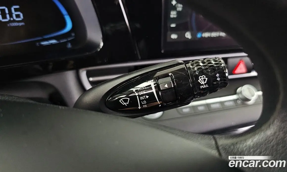 Hyundai Avante 2024 1.6 автомат (гидро), фото 19