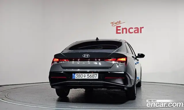 Hyundai Avante 2024 1.6 автомат (гидро), миниатюра 4