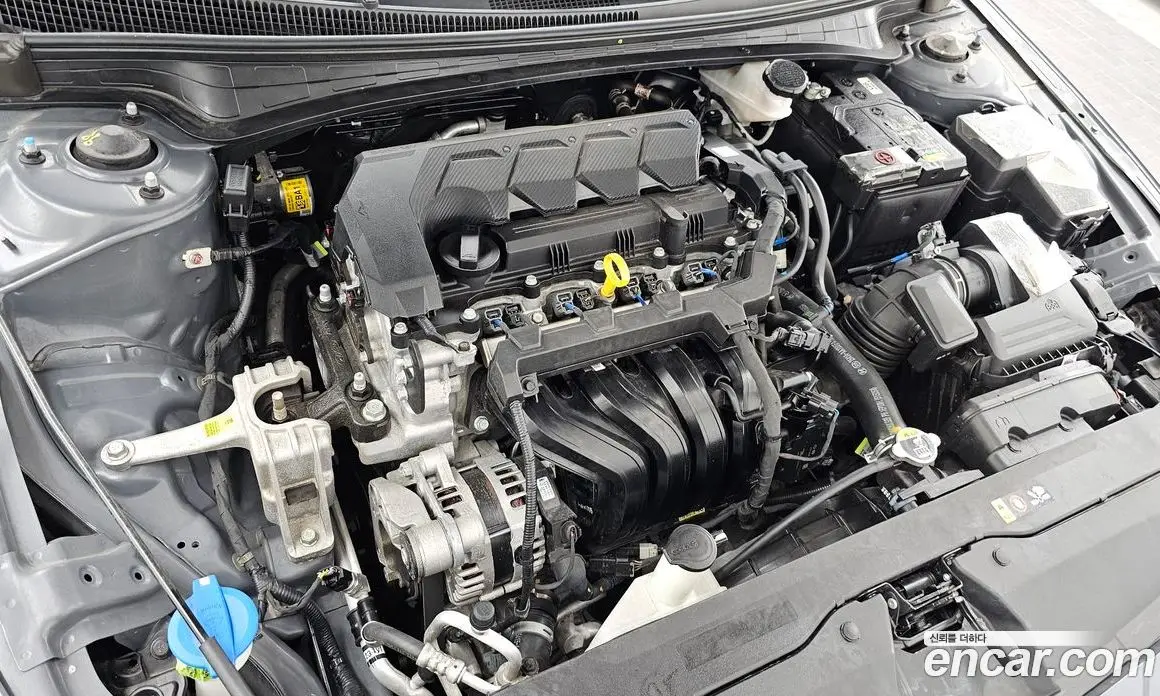 Hyundai Avante 2024 1.6 автомат (гидро), фото 6