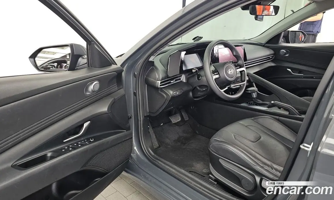 Hyundai Avante 2024 1.6 автомат (гидро), фото 10