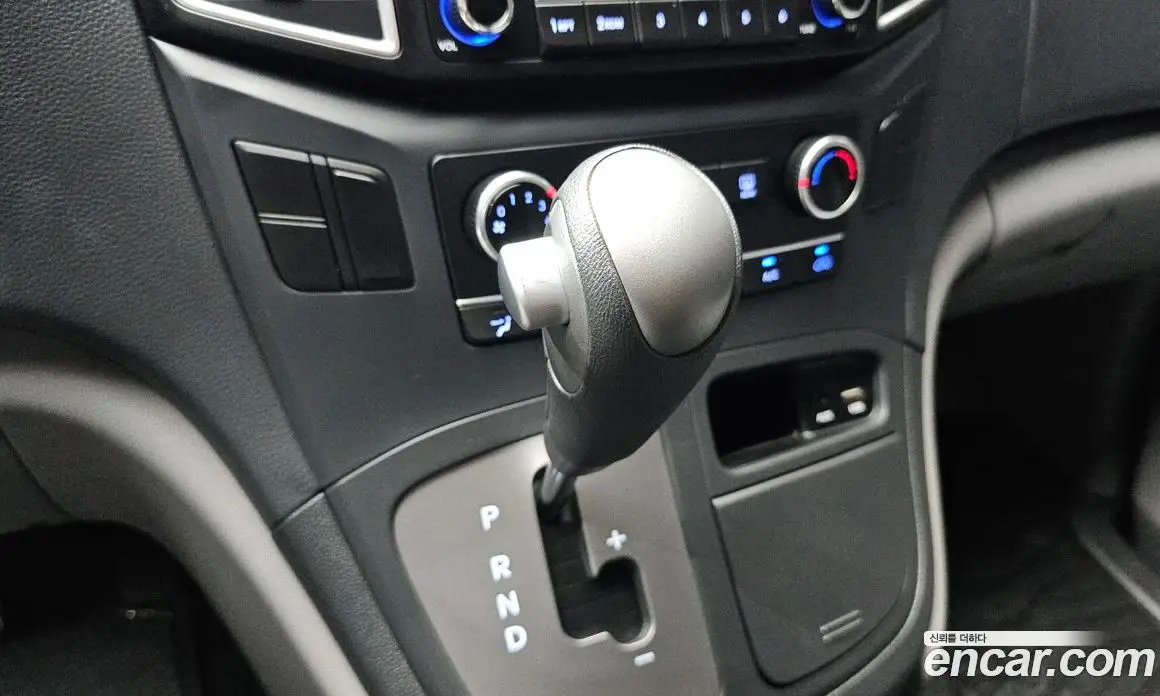 Hyundai Starex 2020 2.5 автомат (гидро), фото 9
