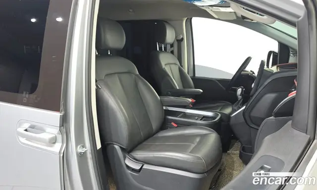 Hyundai Staria 2023 2.2 автомат (гидро), миниатюра 12