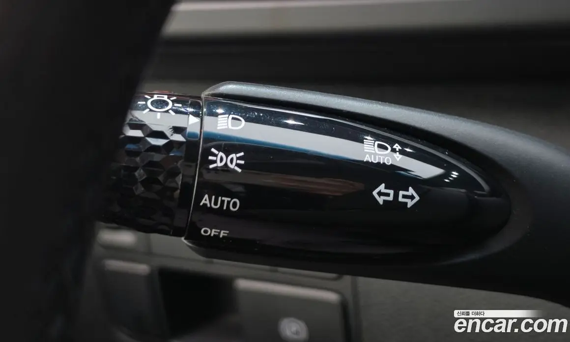 Hyundai Staria 2023 2.2 автомат (гидро), фото 17
