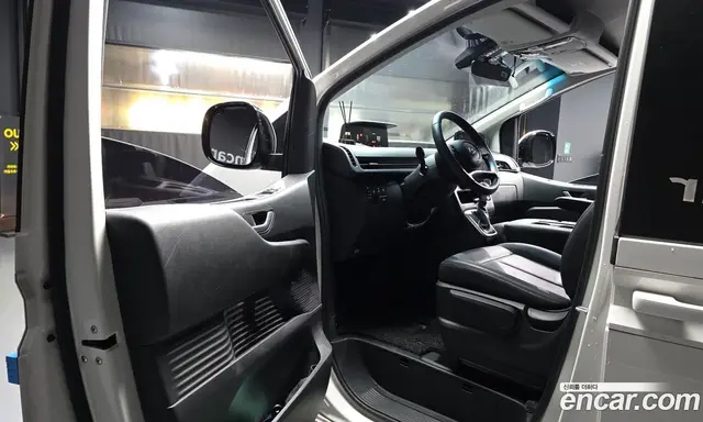 Hyundai Staria 2024 2.2 автомат (гидро), миниатюра 10 Hyundai Staria 2024 2.2 автомат (гидро), миниатюра 10