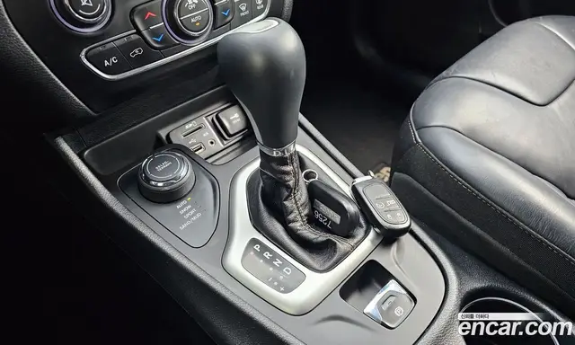 Jeep Cherokee 2017 2.4 автомат (гидро), миниатюра 9 Jeep Cherokee 2017 2.4 автомат (гидро), миниатюра 9