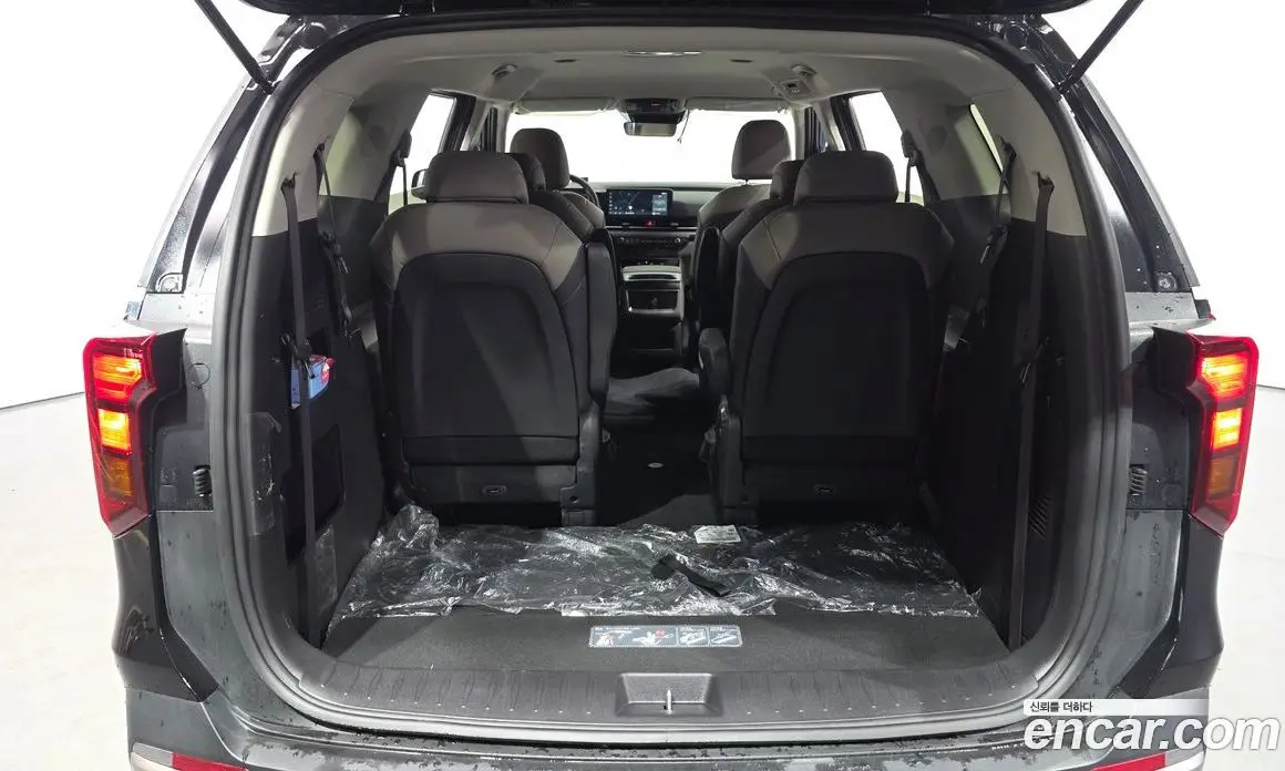 Kia Carnival 2024 1.6 автомат (гидро), фото 20