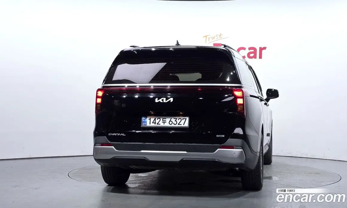 Kia Carnival 2024 1.6 автомат (гидро), фото 4