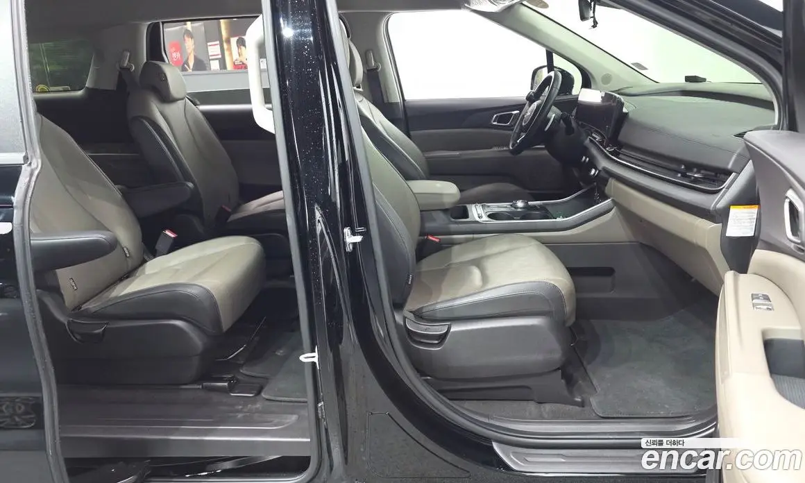 Kia Carnival 2024 1.6 автомат (гидро), фото 10