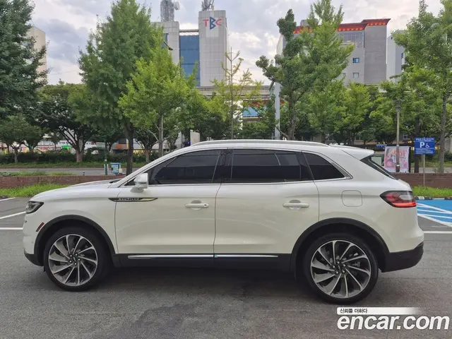 Lincoln Nautilus 2023 2.7 автомат (гидро), миниатюра 3