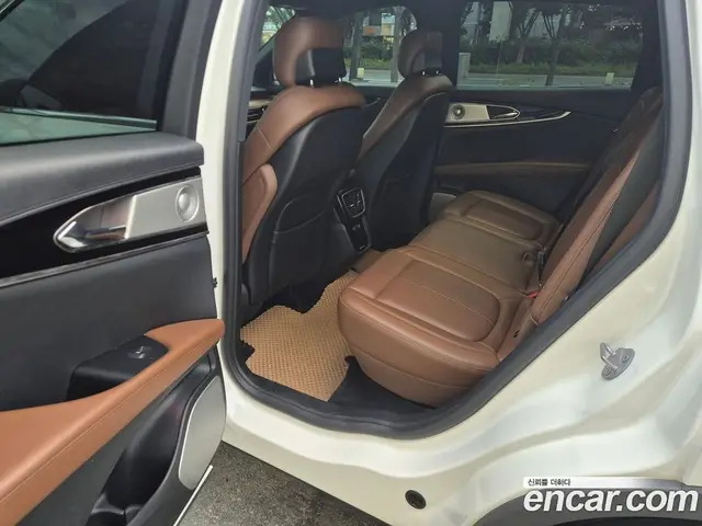 Lincoln Nautilus 2023 2.7 автомат (гидро), миниатюра 6
