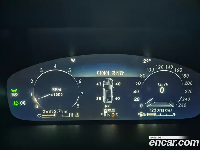 Lincoln Nautilus 2023 2.7 автомат (гидро), миниатюра 8