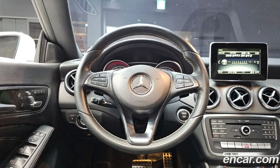 Mercedes-Benz CLA-Class 2016 2.0 автомат (гидро), фото 13 Mercedes-Benz CLA-Class 2016 2.0 автомат (гидро), фото 13