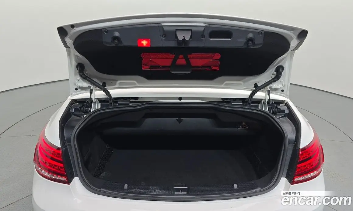 Mercedes-Benz E-Class 2015 2.0 автомат (гидро), фото 16 Mercedes-Benz E-Class 2015 2.0 автомат (гидро), фото 16