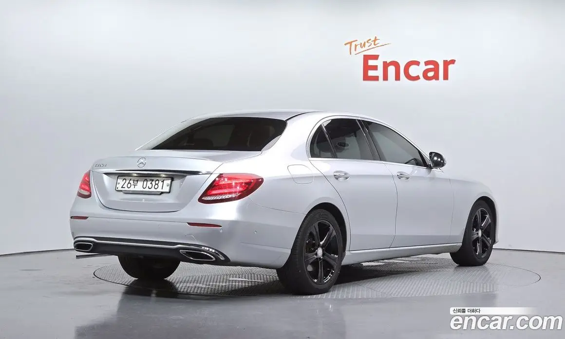 Mercedes-Benz E-Class 2016 1.9 автомат (гидро), фото 2 Mercedes-Benz E-Class 2016 1.9 автомат (гидро), фото 2