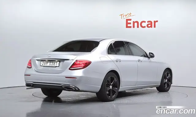 Mercedes-Benz E-Class 2016 1.9 автомат (гидро), миниатюра 2 Mercedes-Benz E-Class 2016 1.9 автомат (гидро), миниатюра 2