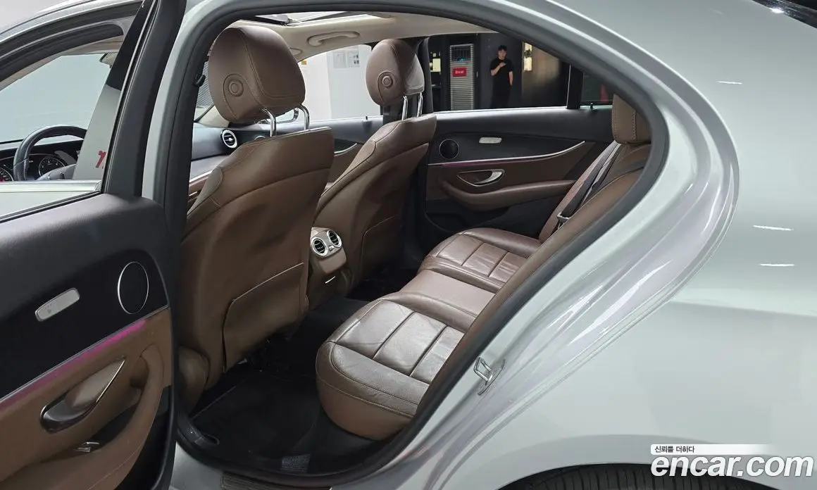 Mercedes-Benz E-Class 2016 1.9 автомат (гидро), фото 11 Mercedes-Benz E-Class 2016 1.9 автомат (гидро), фото 11